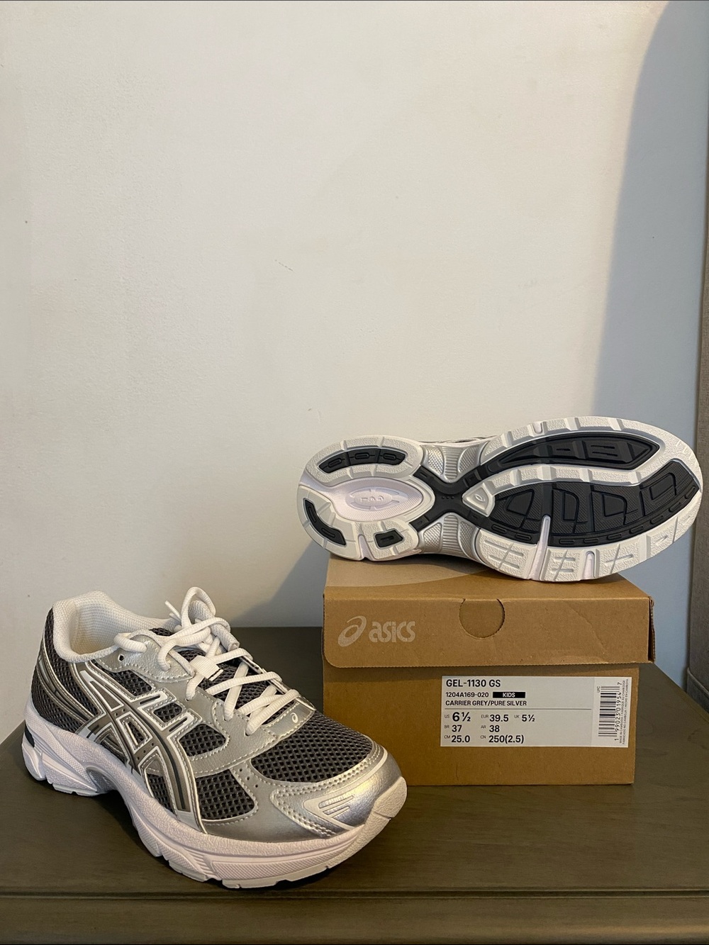Brand new- never worn- ASICS Kids Sneakers in Silver, Black and White